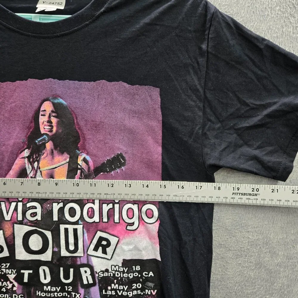 Olivia‎ Rodrigo Women Shirt S Black Sour Concert Tour Band Tee